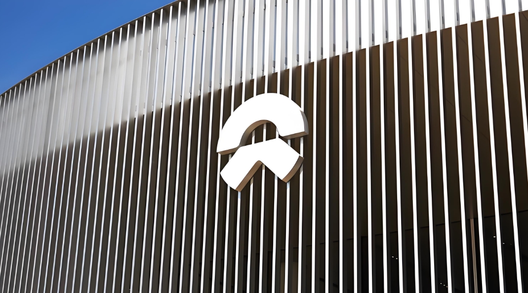 南京蔚來(lái)-防靜電閘機(jī)